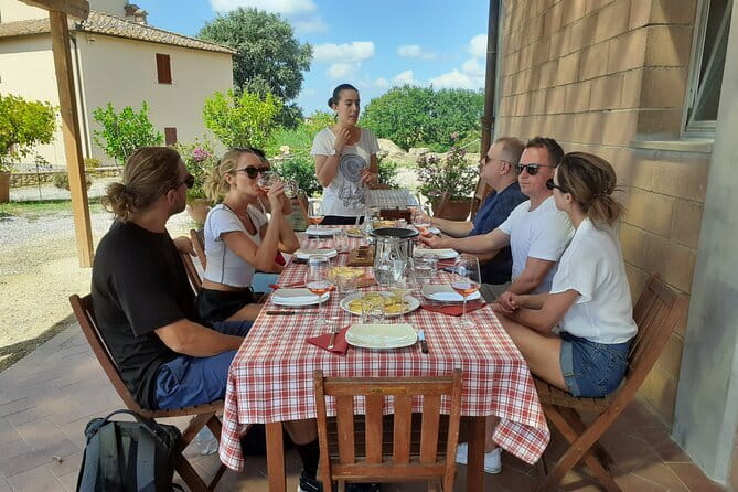 4 Wines & 2 Olive Oils Tasting in Chianti Winery with Tour - Key points to know before booking