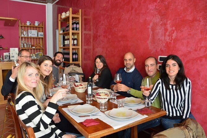 4 Wines & 2 Olive Oils Tasting in Chianti Winery with Tour - A working winery, not a movie set