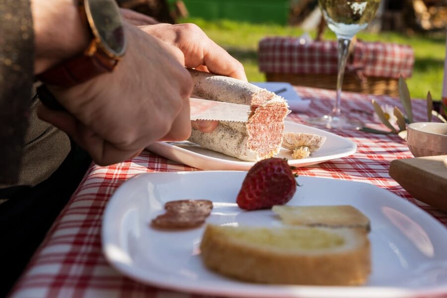 Abruzzo: Country Picnic in an Olive Grove at a Winery - Walking Out to the Olive Trees