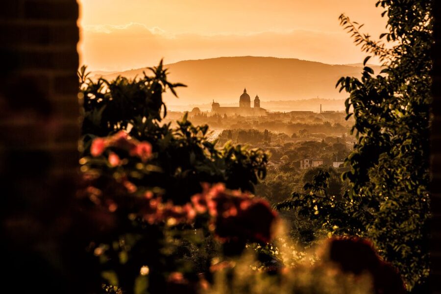 Assisi: Organic Balsamic Vinegar, Olive Oil & Wine Tour - Leaving Assisi for the Tili family winery