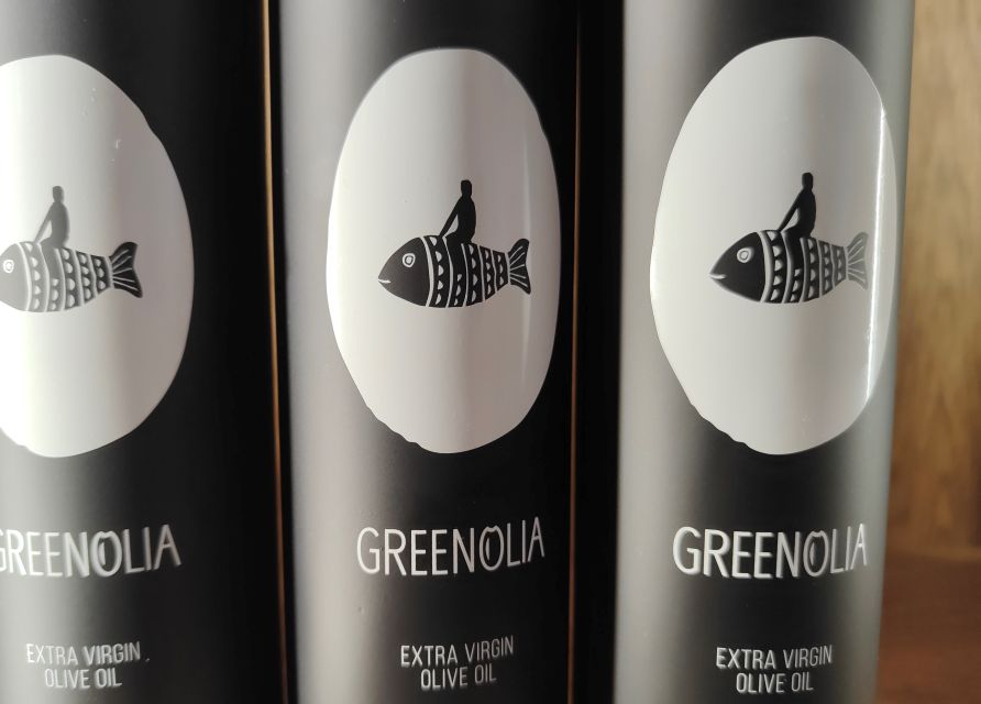 Athens: Greek Wine & Olive Oil Tasting at Brettos Plaka - Learning to taste wine without getting lost in jargon