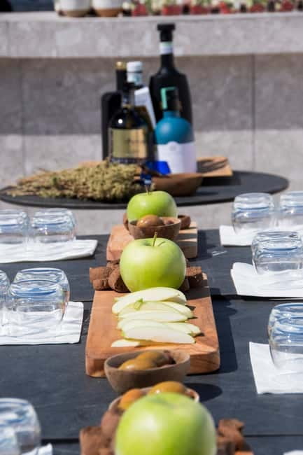 ''Athens Olive Oil Tasting'' - The 200-oil collection and shopping time