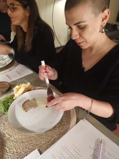 Bari: narrated extra virgin olive oil tasting with aperitif - Key points to know before booking