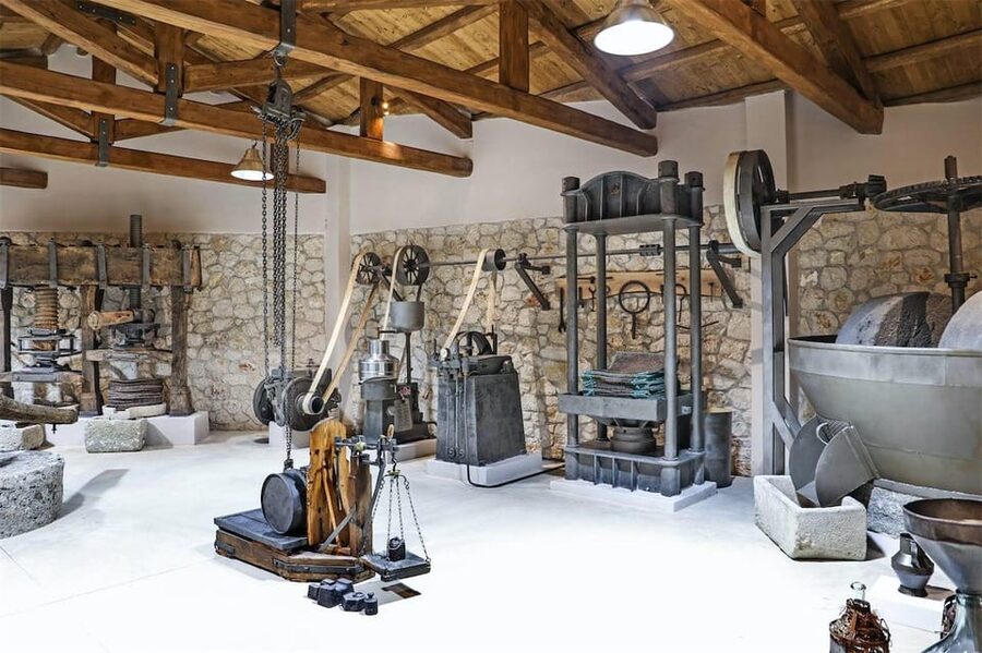 Corfu: Olive Oil & Wine Tastings & Traditional Villages Tour - Vistonas and the olive oil tradition