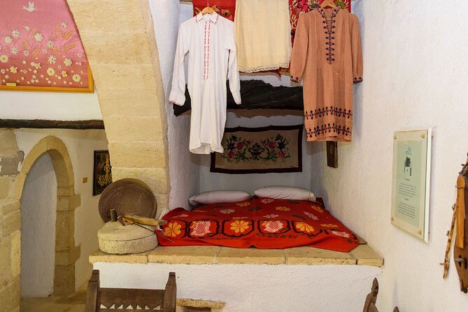Cretan Delights - Wine, Olive Oil & Cooking Workshop from Chania - Four hours of cooking in Melidoni