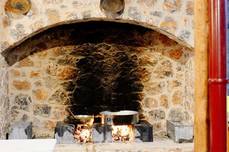 Crete: Olive Oil Festival, Farm Dinner, Live Show & Pickup - Honey, bees, and the ritual of raki