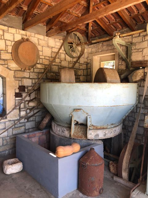 Crete Private Tour: The Secrets of Wine, Olives & Honey - Why this tour works for food lovers and curious sightseers
