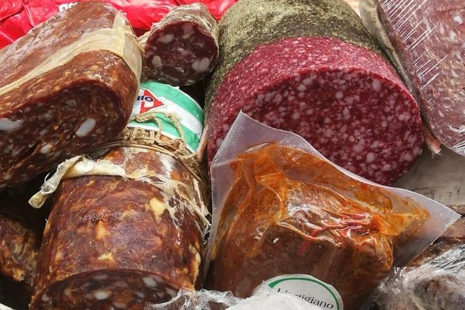 DISCOVER SORRENTO, food &Walking tour . Lemons-cheese&olive oil - The guide can shape the entire experience