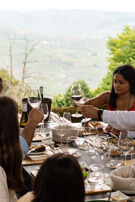 Douro Valley: A Sensory Experience in the Douro: Wines, Olive Oil, and History - Start with the gardens inspired by Versailles