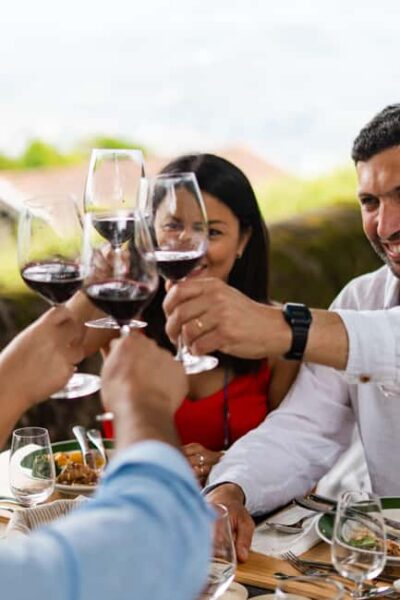 Douro Valley: A Sensory Experience in the Douro: Wines, Olive Oil, and History
