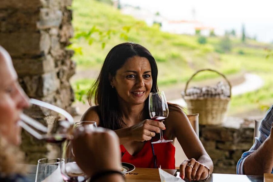 Douro Valley: Private Tour & Guided Wine & Olive Oil Tasting - Arriving at the 1596 estate