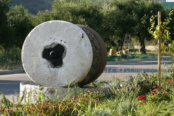 Experience of Olive Oil Tasting Crete , Visit the Knossos Palace - First, sort out what this Crete experience includes