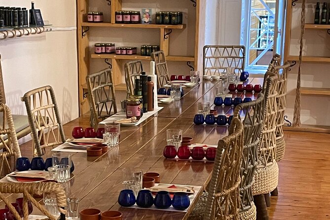 Extra virgin olive oil And Honey Tasting - Learning how extra virgin olive oil is made