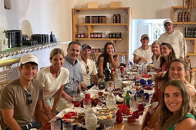 Extra virgin olive oil And Honey Tasting - Stathis makes the workshop personal
