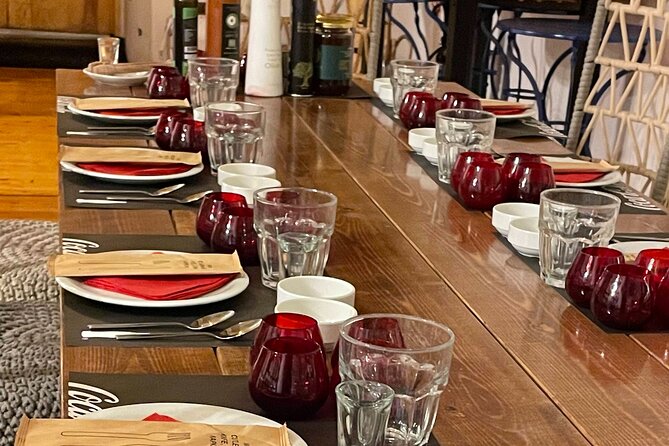 Extra virgin olive oil And Honey Tasting - Timing the 90-minute session in your Santorini day