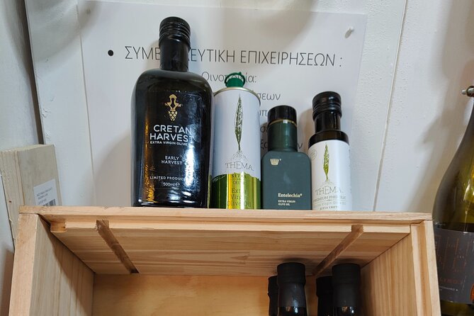 Extra Virgin Olive Oil & Greek Honey Experience with Pairings - The first tasting: comparing Greek extra virgin olive oils