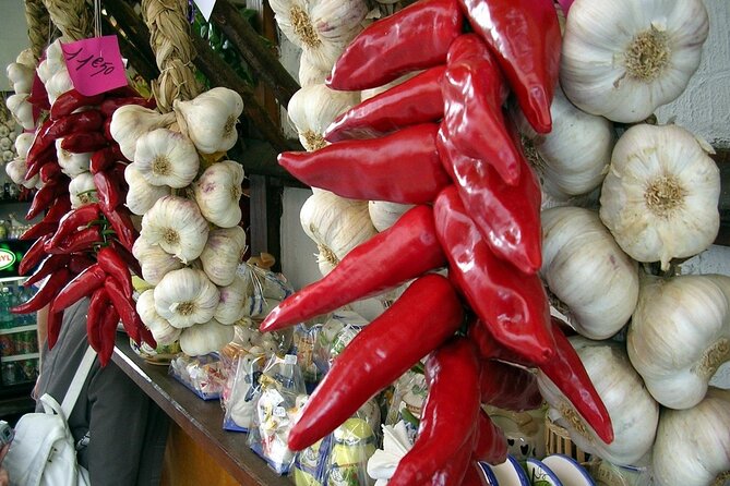 Farm-to-Table Experience: Olive Oil, Garden Tour & Nonna’s Lunch - Why this farm visit feels different from a standard food tour