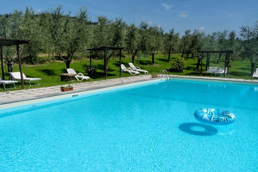 Fiesole E-Bike Tour with Olive Oil Tasting or Pool & Chill - Leaving Florence for the hills above the city