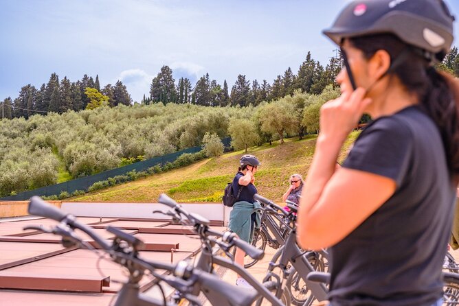 Florence: E-Bike tour to Fiesole with optional Pool or Olive Oil - Reaching Fiesole and its hilltop views