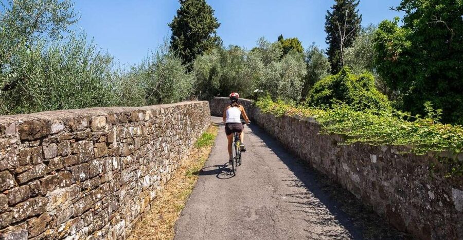 Florence: Tuscany Bike Tour with Wine & Olive Oil - Leaving Florence through the Oltrarno