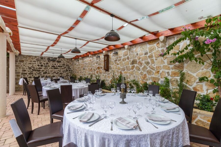 From Biograd: Wine and Olive Oil Tasting in Ražnjevića Dvori - Booking details that matter
