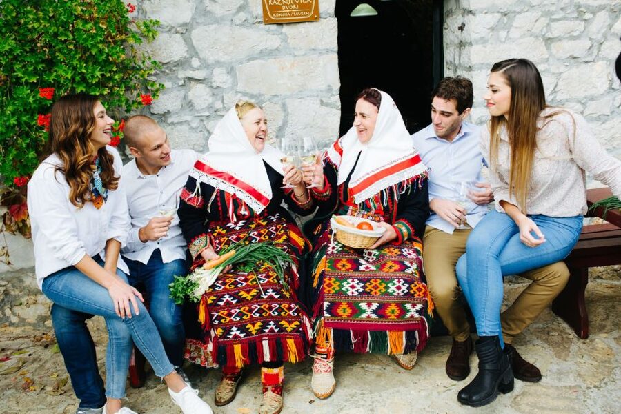 From Biograd: Wine and Olive Oil Tasting in Ražnjevića Dvori - Who will enjoy Ražnjevića Dvori most?