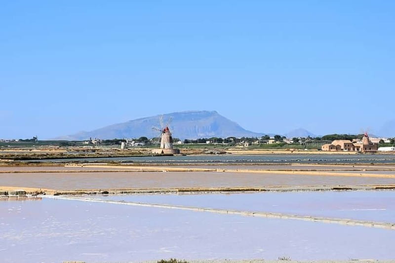 From Palermo: Erice & Marsala Salt, Olive Oil, and Wine Tour - Lunch at an olive-oil farmhouse