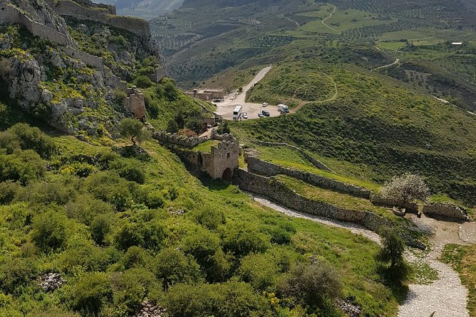 Full day tour Ancient Corinth with wine or olive oil tasting - Acrocorinth and the fortress above the gulf
