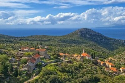 Hvar: Island tour with Wine and Olive Oil Tasting