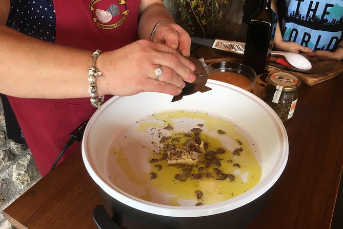 Istrian tapestry - gourmet tour combining wine, truffles and olive oil - Motovun, a hill town with a short walk