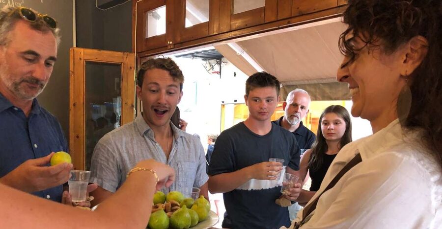 Kalamata: Food tour and Olive Oil Tasting with Light Lunch - Morning or afternoon: choose with care