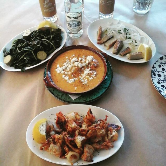Kalamata: Food tour and Olive Oil Tasting with Light Lunch - The olive oil lesson: four oils and one local variety