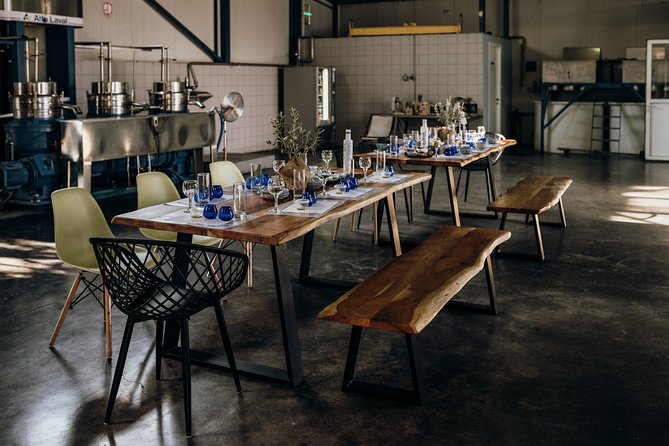Kalamata- Olive oil & Wine Tour with traditional lunch - The olive oil and meze pairing lesson