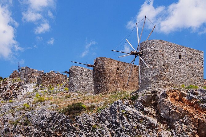 Knossos & lasithi plateau villages,Zeus's cave,&olive oil Mill - Mochos village and the central square