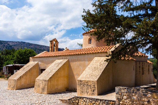 Knossos, Lasithi, Zeus Cave & Olive Mill Farm Combo Tour - Krasi and the old plane tree