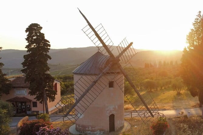 Leonardo Da Vinci's wind mill visit and Organic olive oil tasting - A working windmill with a Leonardo connection
