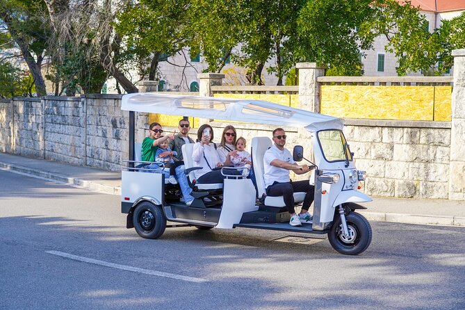 Makarska Tuk Tuk Tour Olive Grove, Scenic Views and Tastings - Who should book this experience