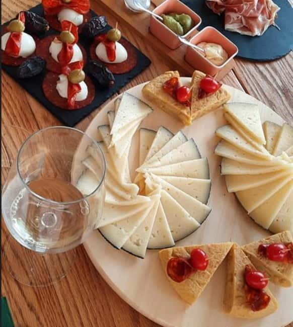 Mallorca: Bodega & Olives Minibustour with wine/oil tasting - Why this tour reaches beyond Mallorca’s resort towns