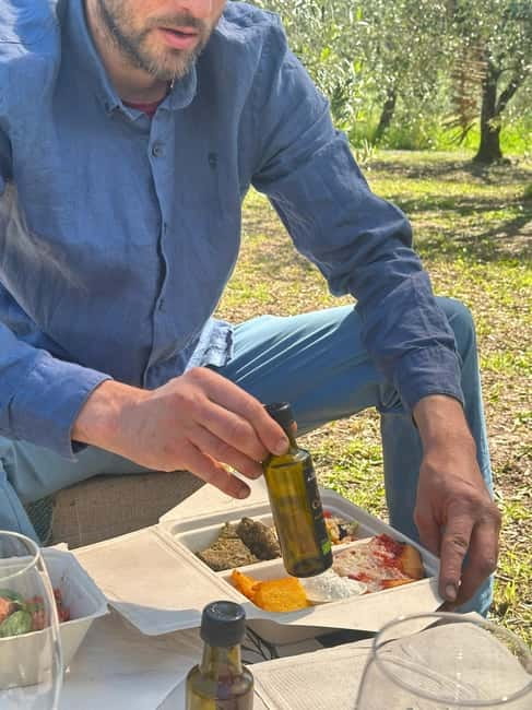 Montecatini Alto: Gourmet picnic among the olive trees with EVO oil pairing - Who will enjoy this experience most?