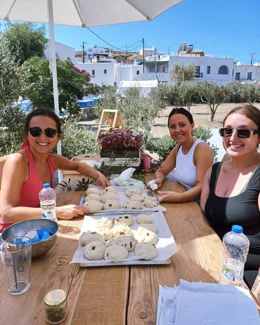 Naxos Town: Olive Oil Tasting & Baking in the Heart of Town - Why olive oil makes a good Naxos activity