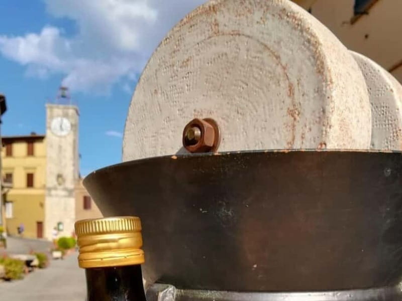 Olive Mill Tour with Oil and Food Tasting in Chianciano - Arriving at Frantoio La Macina near Chianciano