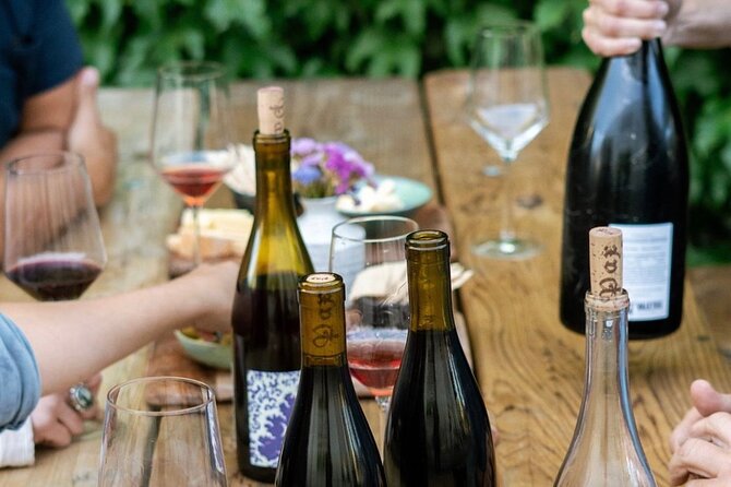 Olive Oil, Cheese, and Wine Tasting with Local Expert - Who should book this farm tasting?