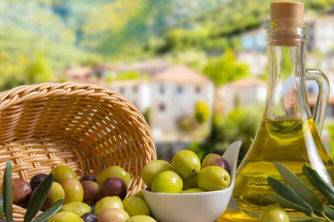 Olive Oil Excursion to an olive mill in the Lecrín Valley - From Granada to Nigüelas at 9:30