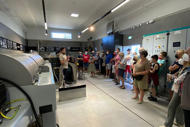 Olive Oil Private Tour and Extra Virgin Olive Oil Tasting in Altamura - Inside Frantoio Oleario Perniola in Altamura