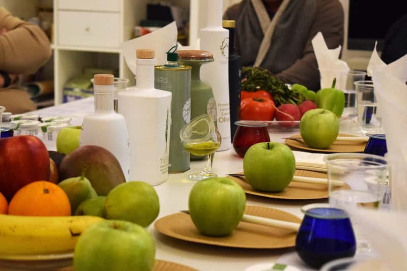 Olive oil tasting & food pairing in Thessaloniki - Pairing oil with vegetables, fruit, yogurt, and chocolate