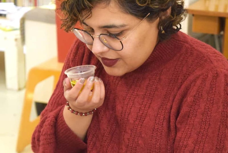 Olive oil tasting & food pairing in Thessaloniki - Meeting Irini at the Creativity Platform