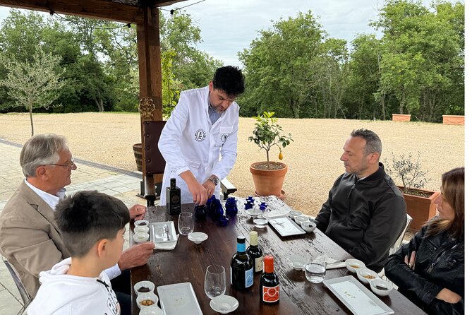 Olive Oil Tours and Tasting at Frantoio di Montalcino - Who should book this experience?