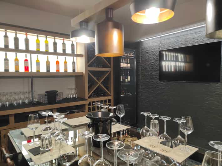 Orange & Natural Wines Of Greece with Cheese & Olive Oils - Why Greek natural wine deserves attention