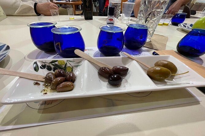 Organic Olive Grove tour & Olive oil tasting & lunch in Kalamata! - Who will get the most from this experience