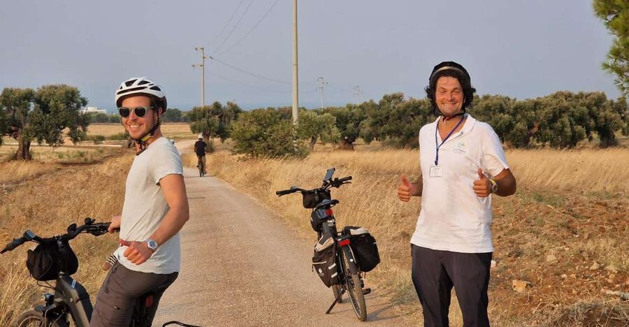 Ostuni: E-bike Tour, Ancient Olive Trees & Oil Tasting - Starting at the Montalbanese cooperative